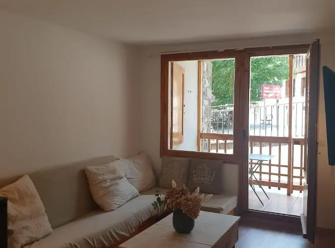 Mandilar Confort 아파트